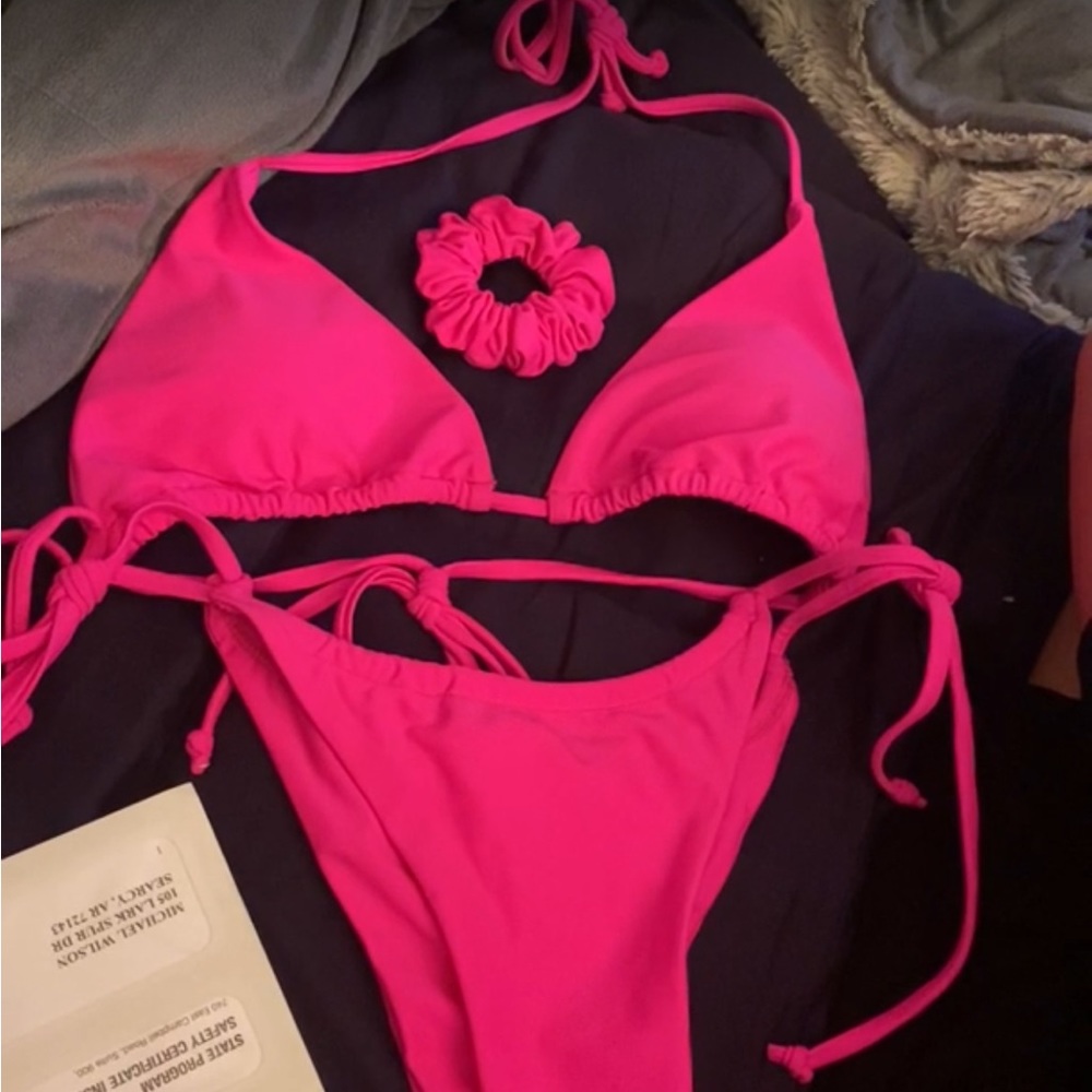 Pink Bikini - Picture 6 of 6